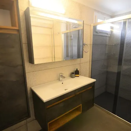 Blue By The Pool, Near Sea Villa